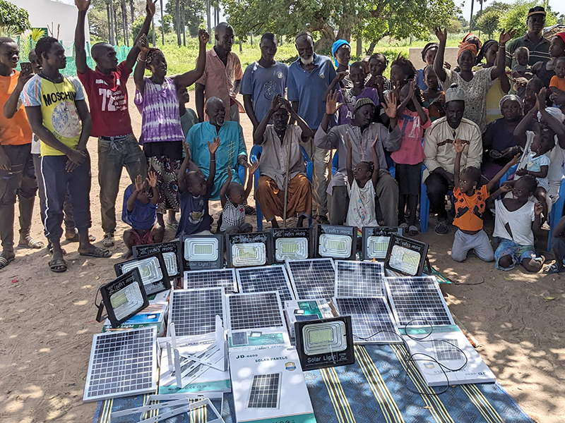 installation-lampes-solaires-senegal-10