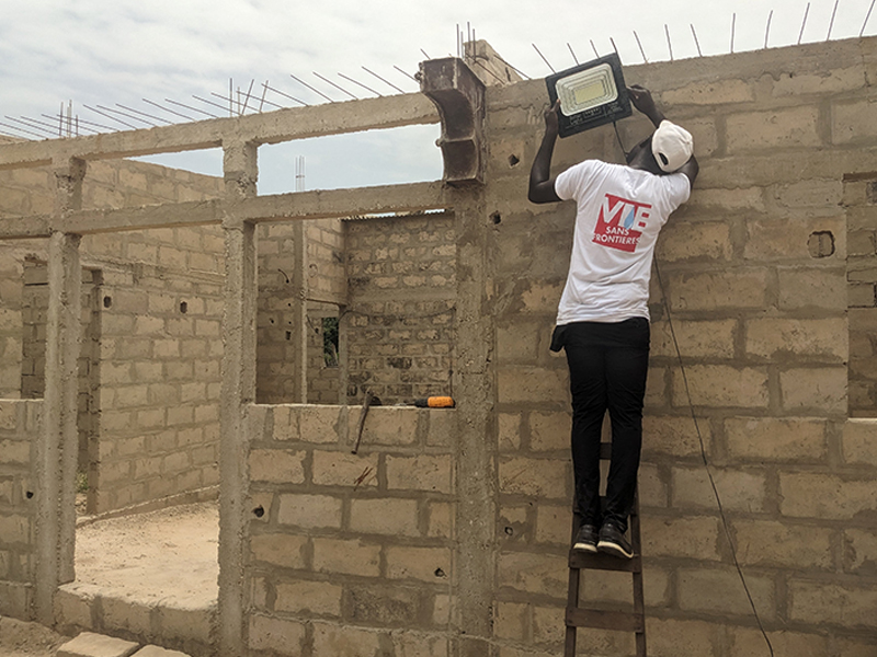 installation-lampes-solaires-senegal-12
