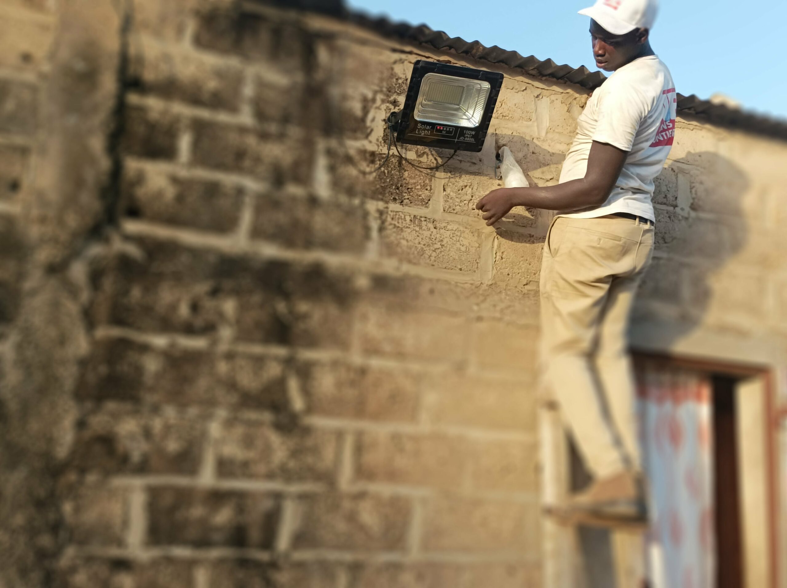 vie-sans-frontieres-alimentaire-lampes-solaires-2025102500