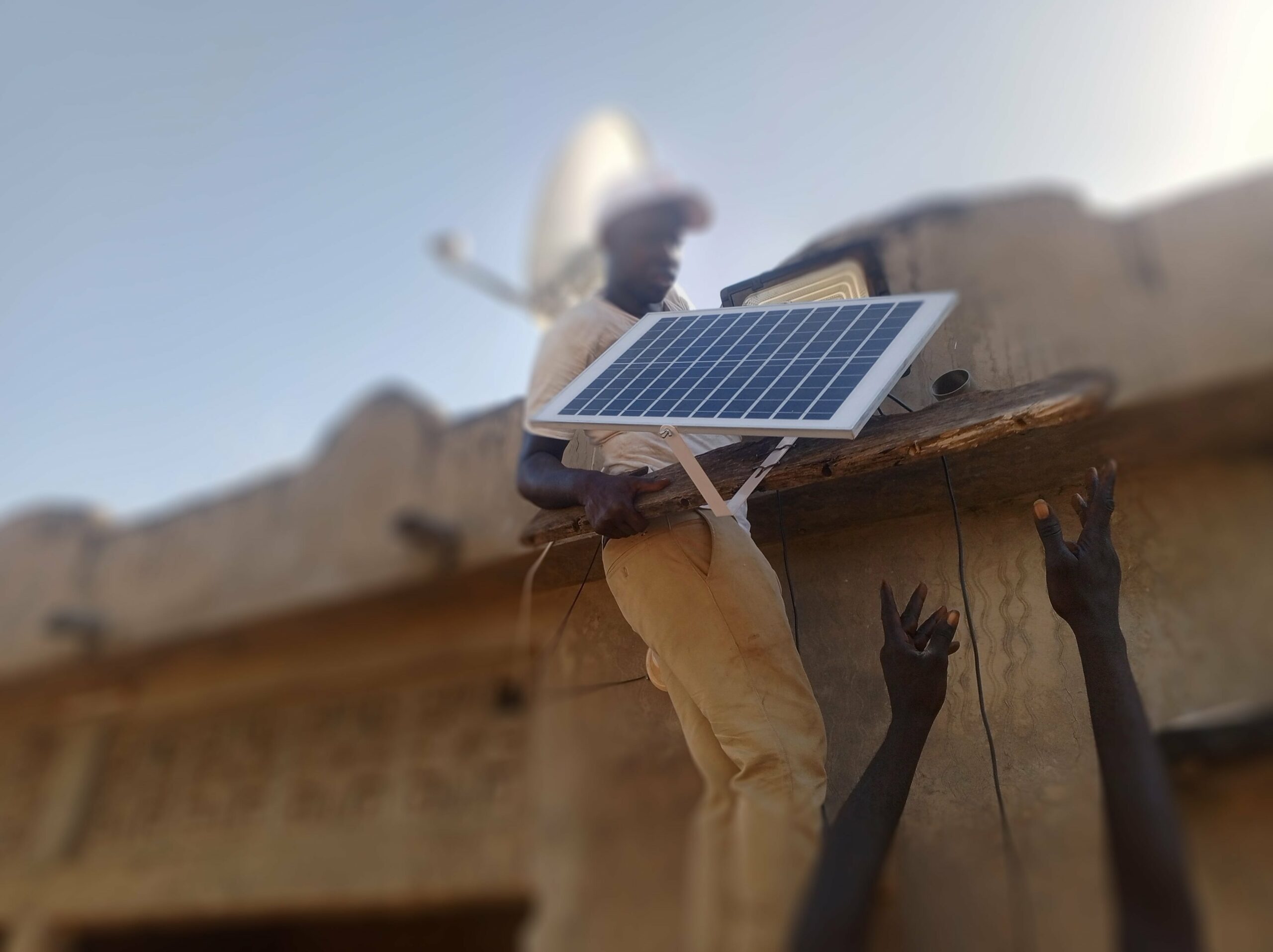 vie-sans-frontieres-alimentaire-lampes-solaires-2025102501