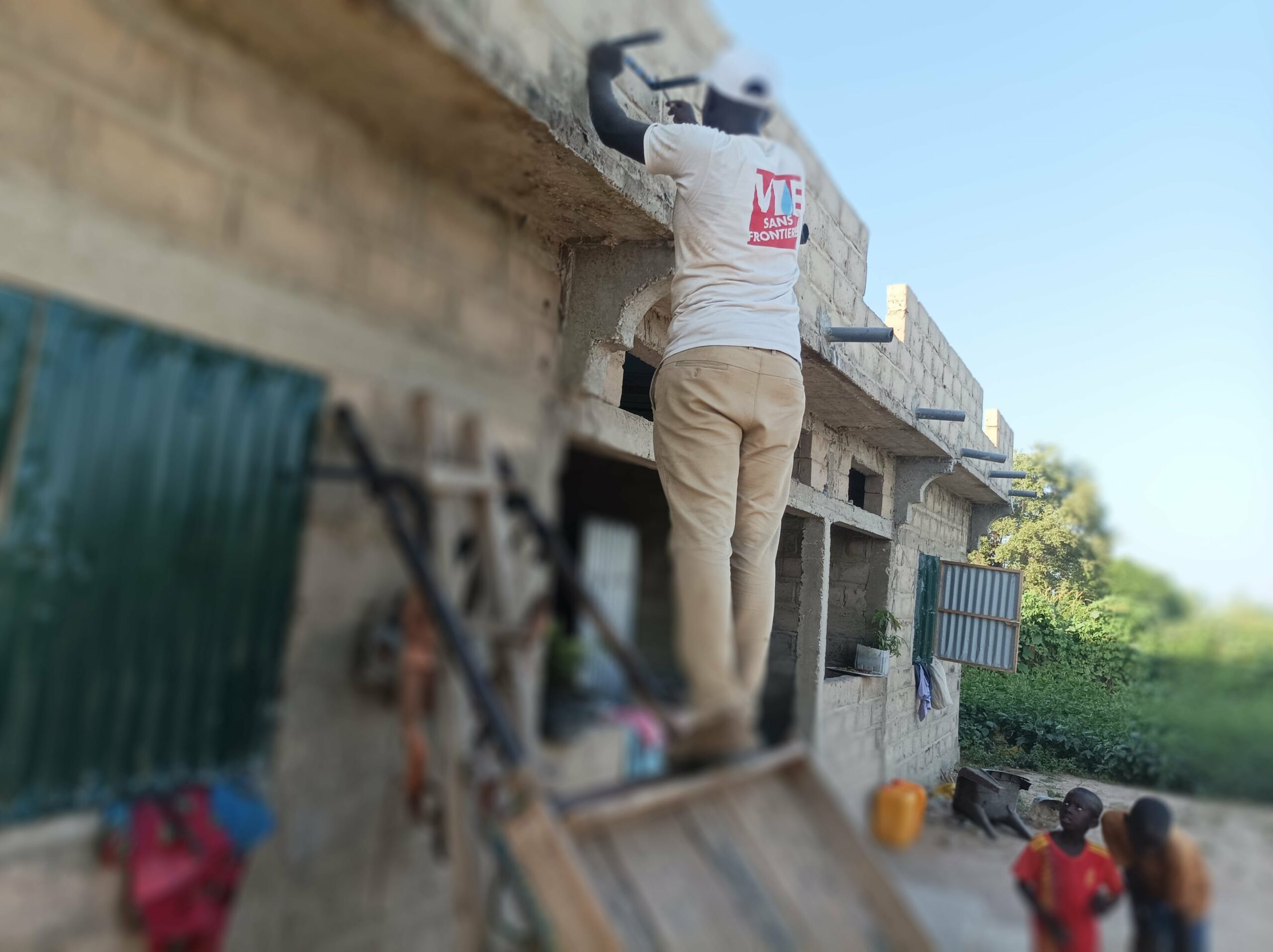 vie-sans-frontieres-alimentaire-lampes-solaires-20251025202