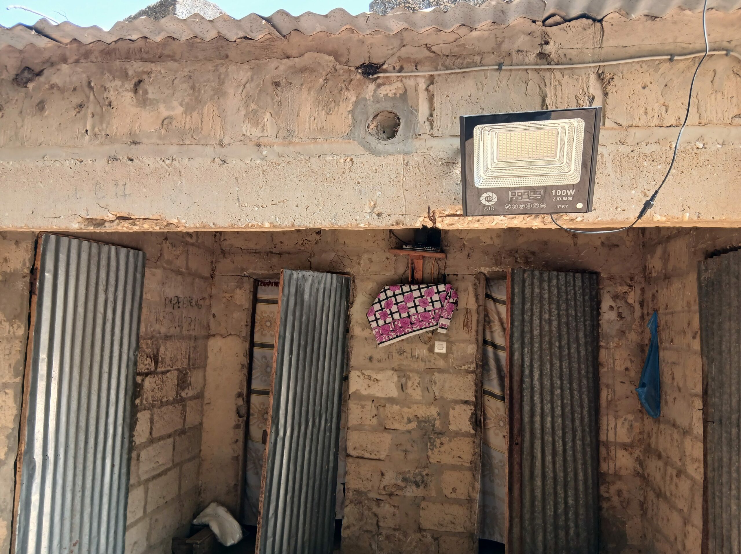 vie-sans-frontieres-alimentaire-lampes-solaires-20251209_141420