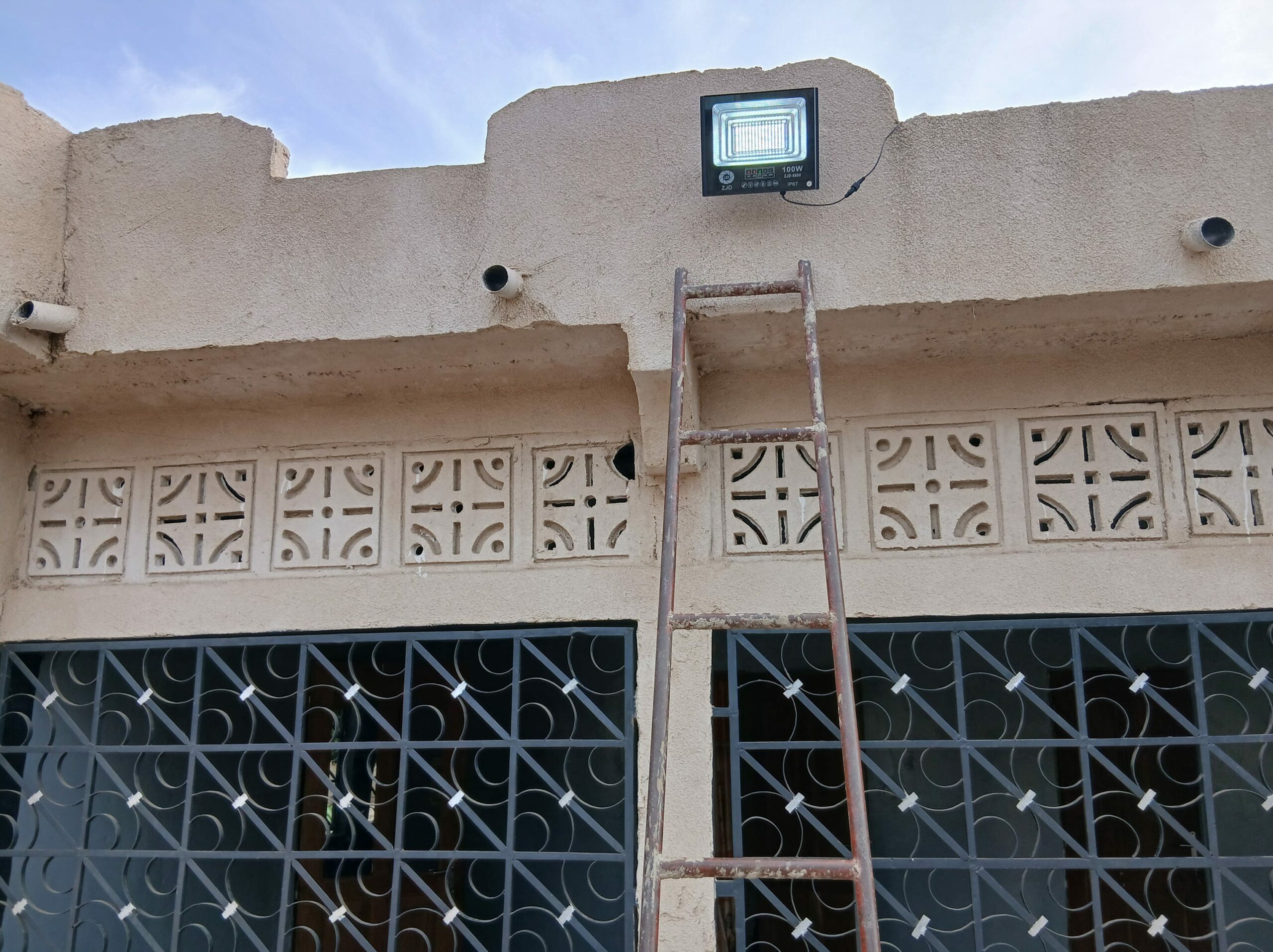 vie-sans-frontieres-alimentaire-lampes-solaires-20251209_154314